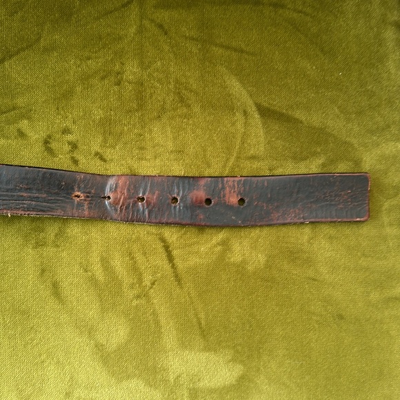 Calvin Klein black leather belt size 34. - Picture 5 of 7